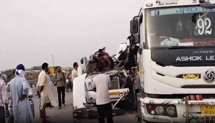 बठिंडा-बीकानेर हाईवे पर बड़ा हादसा, अमरनाथ तीर्थयात्रियों की गाड़ी ट्रक से भिड़ी, 4 की मौत, 8 घायल