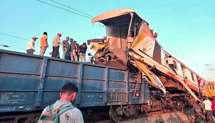 Bilaspur Train Acciden:  बिलासपुर ट्रेन हादसे में मौत का आंकड़ा पहुंचा 11, रेलवे ने किया मुआवजे का ऐलान
