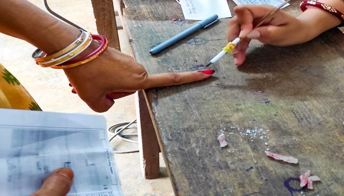 Bengal Elections 2026: फर्जी वोटिंग की कोशिश करने वालें जाएंगे जेल, दूसरे चरण के मतदान से पहले चुनाव आयोग की सख्त चेतावनी