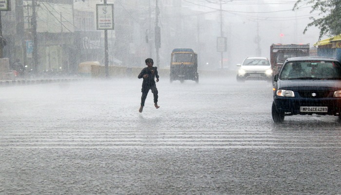 Monsoon Update: एमपी में समय से पहले दस्तक देगा माॅनसून, कई जिलों में तूफान और बारिश की संभावना