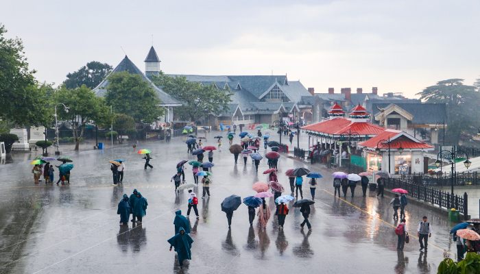 Weather Update: मई में दिसंबर जैसी ठंड! बारिश व बर्फबारी से बदला मौसम, माइनस पर पहुंचा तापमान