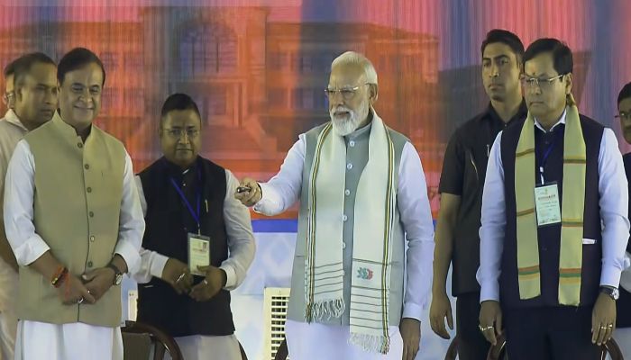 PM Modi ने असम को दी करोड़ों की सौगात, शिलांग-सिलचर हाई-स्पीड कॉरिडोर का किया शिलान्यास, कांग्रेस पर बोला हमला