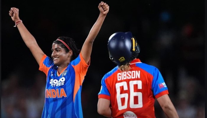 India England Women T20 : डेब्यू Match मैच में ही फेंका दूसरा Best Spell, WPL के एक ही मैच में हैट्रिक के साथ 5 विकेट लेने का कर चुकी हैं कारनामा