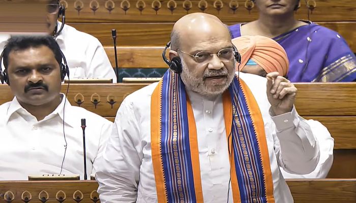 गिरफ्तारी या हिरासत पर अब जाएगी PM-CM और मंत्रियों की कुर्सी, लोकसभा में बिल पेश होते ही विपक्ष ने फाड़ी विधेयक की कॉपी