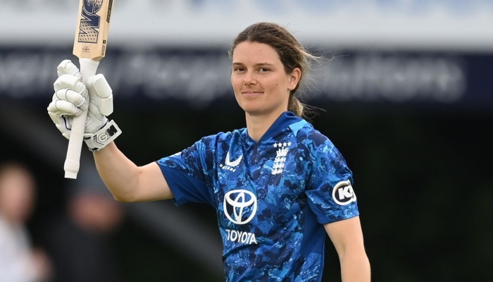 Women Premier League : यूपी  वॉरियर्स की फोएबे लिचफील्ड इंजर्ड, रिप्लेसमेंट के तौर पर इंग्लैंड की इस दिग्गज प्लेयर को किया गया शामिल