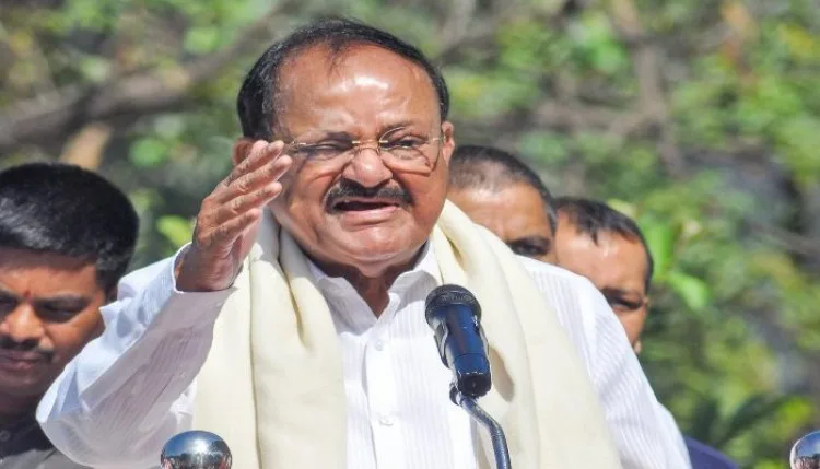 जनसभाओं के जरिए CEC के इस्तीफे की मांग करना सही नहीं: वेंकैया नायडू