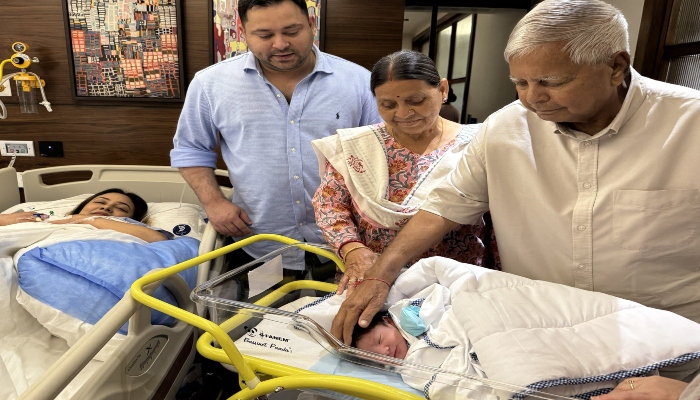 Tejashwi Rajshree Blessed Baby Boy : तेज प्रताप विवाद की छाया में लालू परिवार में गूंजी किलकारी, तेजस्वी-राजश्री को बेटा हुआ