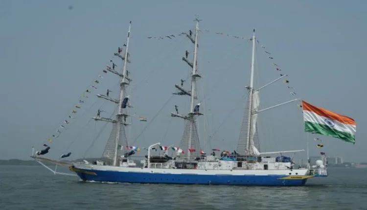 INS सुदर्शिनी की समुद्री यात्रा जारी, भारत-ओमान दोस्ती को मिली मजबूती