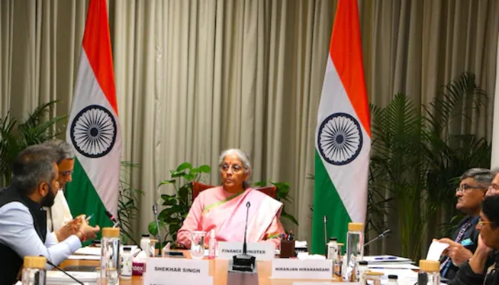 Budget 2026 Update: जानिए उन अफसरों के बारे में जो तय कर रहे हैं देश की आर्थिक दिशा