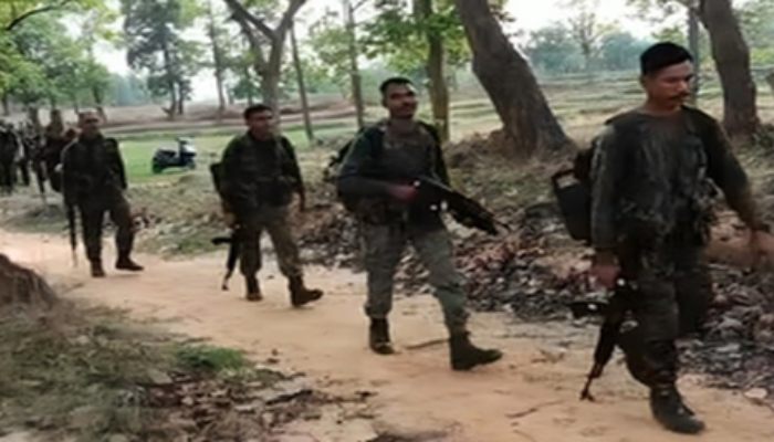 CG: कांकेर में सर्च ऑपरेशन के दौरान आईईडी विस्फोट में तीन जवान शहीद, एक घायल