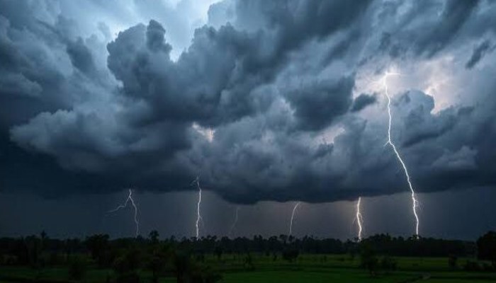 ओडिशा में आंधी तूफान की चपेट में आकर तीन की मौत, सामुदायिक भोज के दौरान हुआ हादसा