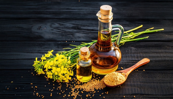 सुपरफूड सरसों का तेलः खाने का स्वाद बढ़ाए, दिल और सेहत भी बचाए