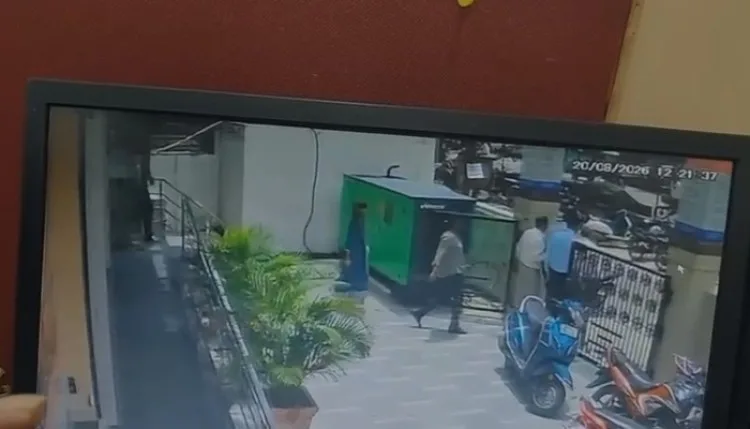 CCTV फुटेज में मारपीट करता दिख रहा मानस, फिर चलाई दिव्या पर गोली