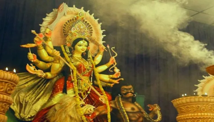 देशभर में घनघनाए घंटे, घर-घर हुई पूजा अर्चना, मां भगवती के द्वितीय स्वरूप ब्रह्मचारिणी को नमन