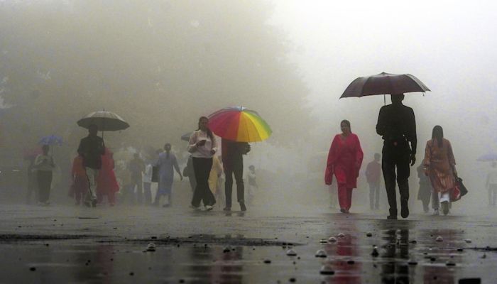 Himachal Weather: हिमाचल में बदला मौसम, चार दिन भारी बारिश का येलो और ऑरेंज अलर्ट जारी