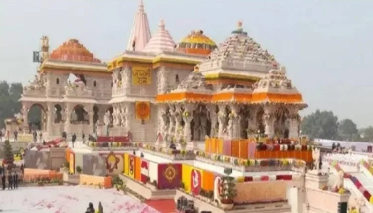 Ayodhya Ram Mandir donation scam : राम मंदिर चढ़ावा चोरी कांड में 8 लोगों पर FIR दर्ज, गैर-जमानती धाराएं लागू; चंपत राय के ड्राइवर का नाम शामिल, सियासत गरमाई