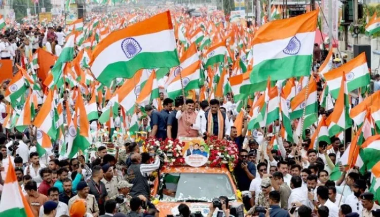 ‘उत्साह और जोश से भरा हुआ है देश’, तिरंगा यात्रा में बोले CM मोहन यादव