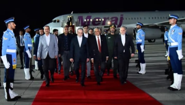 Iran US Talks: पाकिस्तान पहुंचे ईरान के विदेश मंत्री, बोले- अमेरिका के साथ वार्ता नहीं