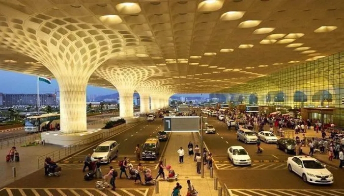 Adani Airports: अडानी एयरपोर्ट्स को मिला एक अरब डॉलर का फंड, एमआईएएल को बनाएंगे और हाईटेक