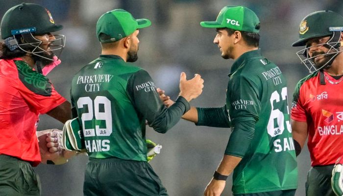 Pakistan vs Bangladesh Live Score: पाकिस्तान-बांग्लादेश के बीच ढाका में खेला जाएगा दूसरा वनडे, जानें मौसम और पिच का हाल