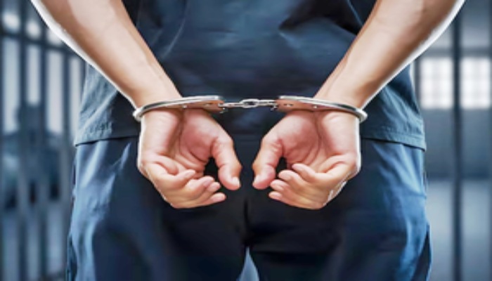 प्रॉपर्टी विवाद में दोस्त ही निकले कातिल, आजमगढ़ हत्याकांड का पुलिस ने किया सनसनीखेज खुलासा, दो गिरफ्तार