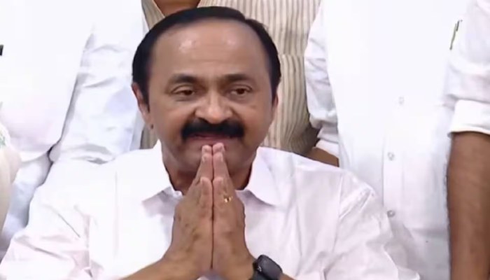VD satheesan oath ceremony: वीडी सतीशन बने केरल के मुख्यमंत्री, राज्यपाल ने दिलाई शपथ