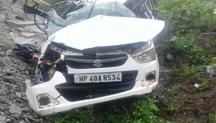 हिमाचल के चंबा में बड़ा हादसा, खाई में कार गिरने से एक ही परिवार के 5 लोगों की मौत, सीएम ने जताया दुख