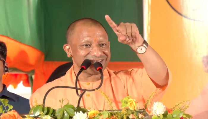 PM Modi Varanasi Visit: अविनाशी काशी आज विकास के नए अध्याय की साक्षी बनेगी, बोले सीएम योगी