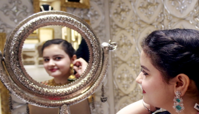 Gold Silver Rate Update: कीमती धातुओं की कीमतें रिकॉर्ड ऊंचाई पर, सोना और चांदी ने रचा इतिहास
