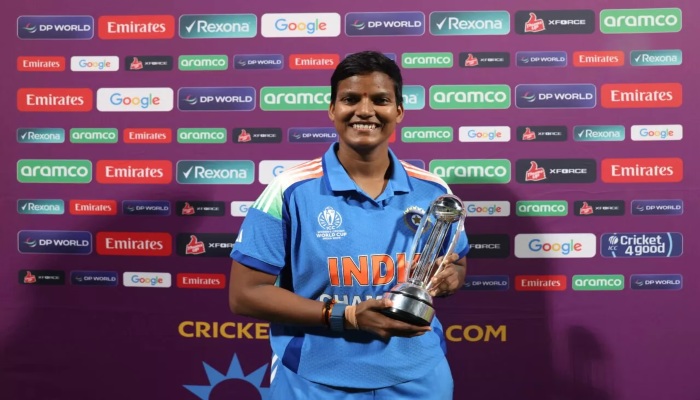 icc women world cup final : दीप्ति शर्मा रही प्लेयर ऑफ द सीरीज, ट्रॉफी माता-पिता को किया समर्पित