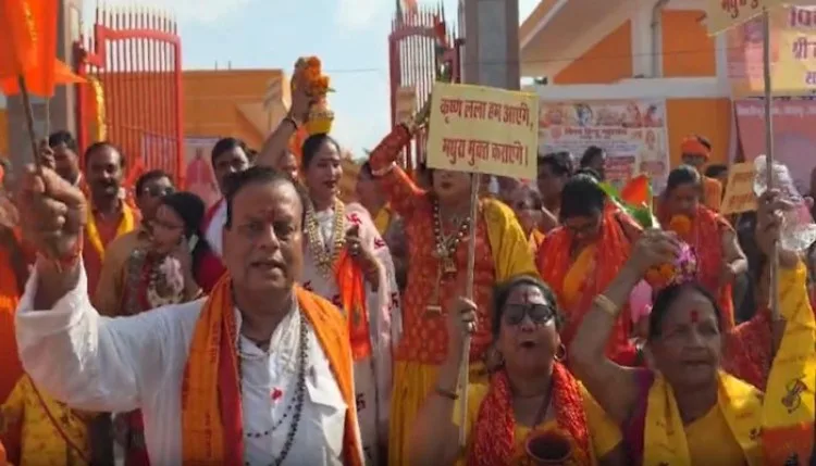 Gorakhpur: मथुरा और काशी में मंदिर बनवाने की मांग कर BHP की हुंकार