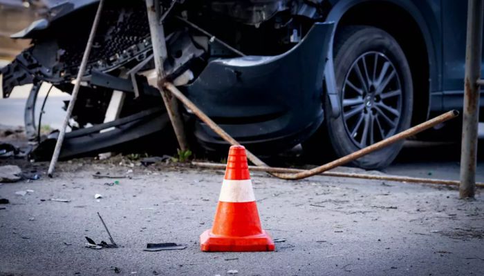 डिंडोरी सड़क हादसा: टायर बदलते समय ट्रक ने मारी टक्कर, एक ही परिवार के पांच लोगों की मौत