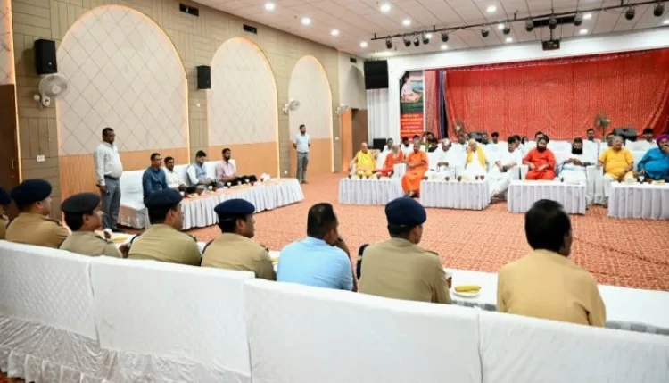 ‘वैश्विक पहचान बना अयोध्या का दीपोत्सव’, संतों ने तैयारी पर की चर्चा