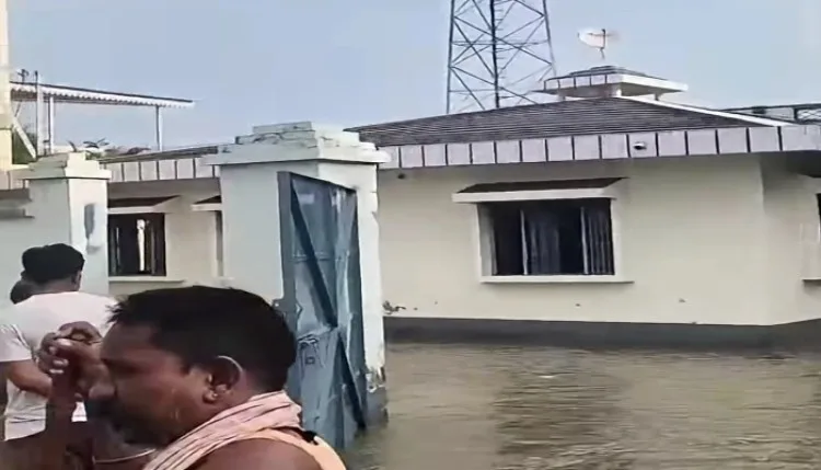 भागलपुर में बाढ़ का कहर, 1000 घर पानी में डूबे, संकट में पांच हजार लोग