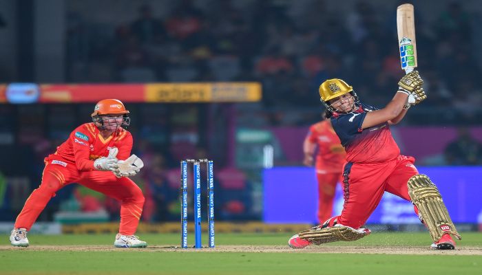 GG vs RCB WPL 2026: गौतमी नाइक की तूफानी पारी, लगातार पांचवां मैच जीत प्लेऑफ में पहुंची आरसीबी