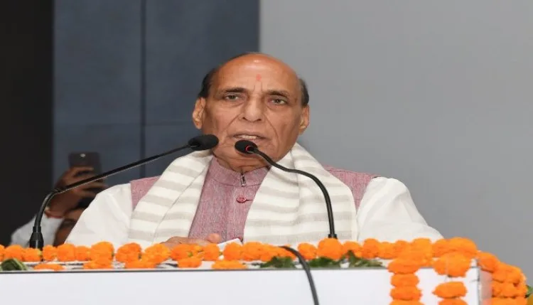 याद रखिए टूटने से बिखरेंगे, जुड़ने से निखरेंगेः रक्षा मंत्री राजनाथ सिंह