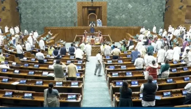 Parliament Monsoon Session संपन्न: 12 बिल पास, पक्ष-विपक्ष में बढ़ा राजनीतिक तनाव