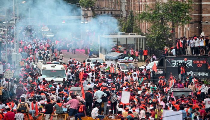 Maratha Aarakshan: मराठा आरक्षण आंदोलन के बाद एक्शन में पुलिस, कई थानों में प्रदर्शनकारियों के खिलाफ FIR दर्ज
