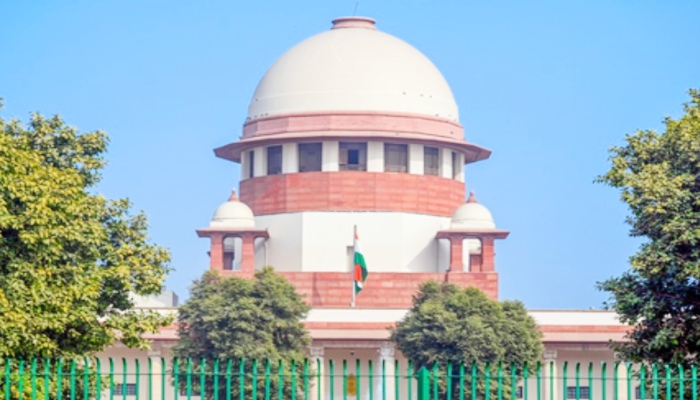 Saket Building हादसे पर Supreme Court सख्त: MCD की लापरवाही पर उठे सवाल, अवैध निर्माणों के खिलाफ बड़े अभियान की मांग