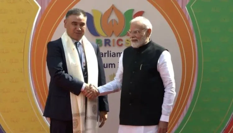 12वें ब्रिक्स संसदीय मंच में पीएम मोदी ने विदेशी डेलीगेट्स से की बात