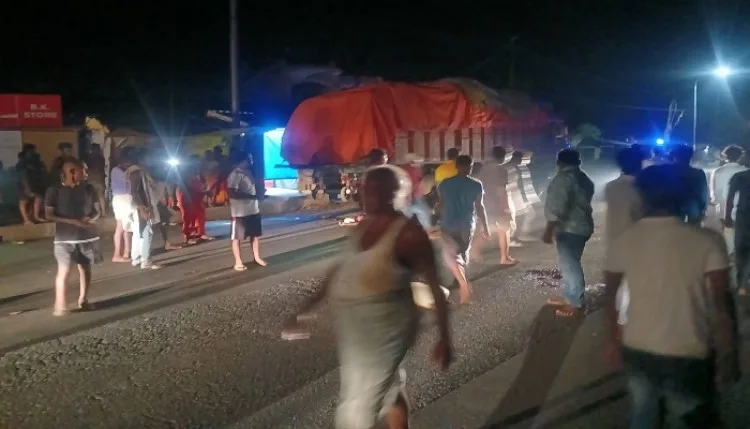 Dumka-Bhagalpur Highway Accident: खड़े ट्रक से टकराई मोटरसाइकिल, 2 युवकों की मौत, गुस्साए ग्रामीणों ने लगाया जाम