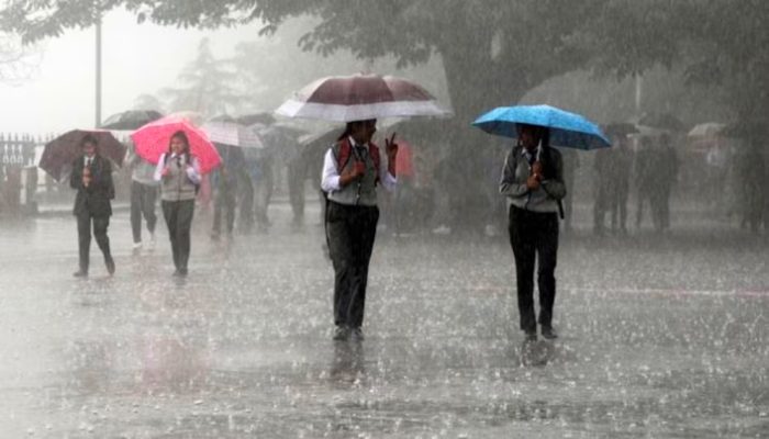 Weather Update: तमिलनाडु के कई जिलों में भारी बारिश और आंधी का अलर्ट, मौसम विभाग ने जारी की चेतावनी