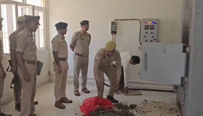दिल्ली में अवैध मसाला फैक्ट्री का भंडाफोड़, 800 किलो से ज्यादा मिलावटी मसाले जब्त, एक गिरफ्तार
