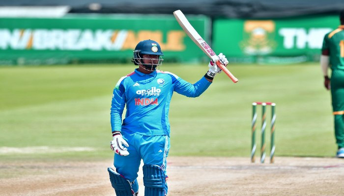 IND U19 vs SA U19: दक्षिण अफ्रीका के खिलाफ वैभव सूर्यवंशी ने ठोका तूफानी शतक, चौकों से ज्यादा जड़े छक्के