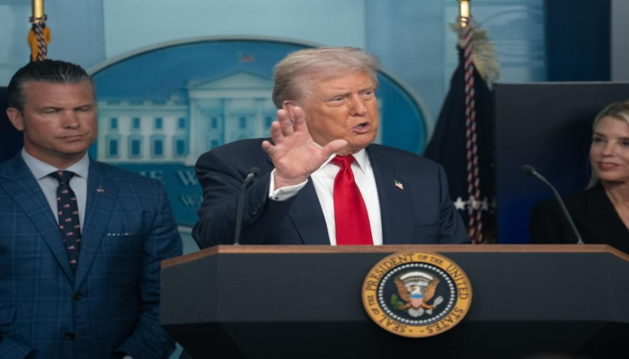 US vs Russia: रूस के खिलाफ नए प्रतिबंध लगा सकता है अमेरिका, ट्रंप ने दिए संकेत
