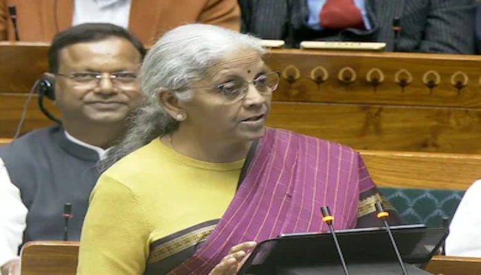 केंद्रीय बजट 2026 Live झलकियां : वित्त मंत्री निर्मला सीतारमण के ऐलान, बड़े फैसले जो बदल सकते हैं देश की तस्वीर