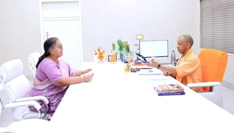 बाढ़ का LUCKNOW में भी रहा असर, बजट के लिए मुख्यमंत्री से मिलीं महापौर