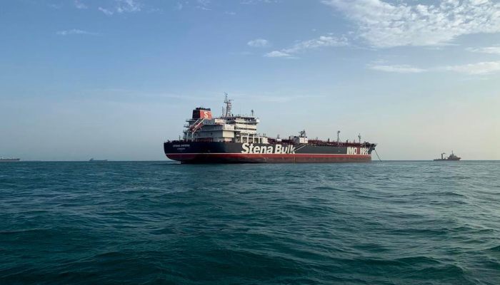 Hormuz Strait Crisis: ‘प्रोजेक्ट फ्रीडम’ पर ईरान की कड़ी चेतावनी, कहा- ‘होर्मुज से दूर रहे अमेरिका’