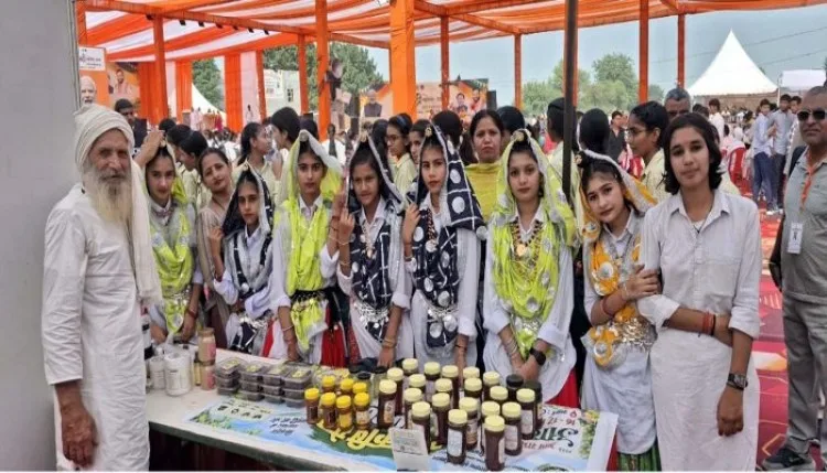 विदेशों में बिक रहे बाजरा के बिस्कुट, ऑनलाइन मिल रहे ऑर्डर