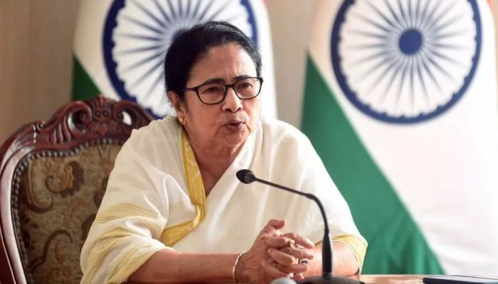 SIR रोकने के लिए सीएम ममता बनर्जी ने चुनाव आयोग को लिखी चिट्ठी, कहा-ये बेहद खतरनाक...